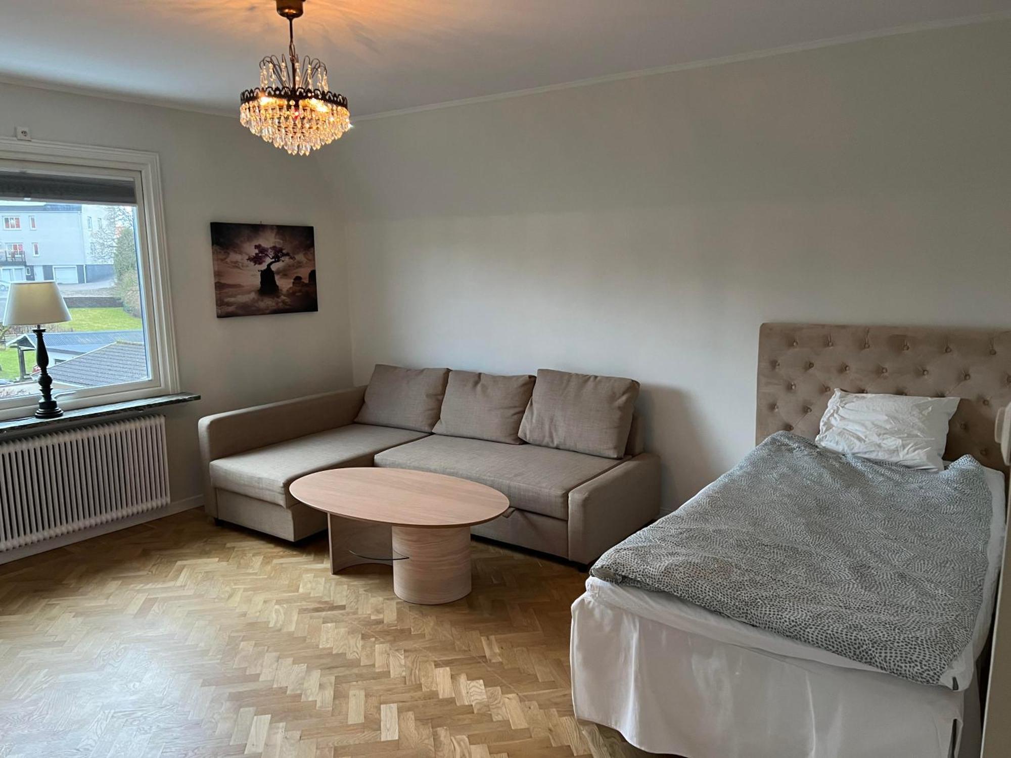 Haerligt Stort Boende I Perfekt Laege Boras Exterior photo